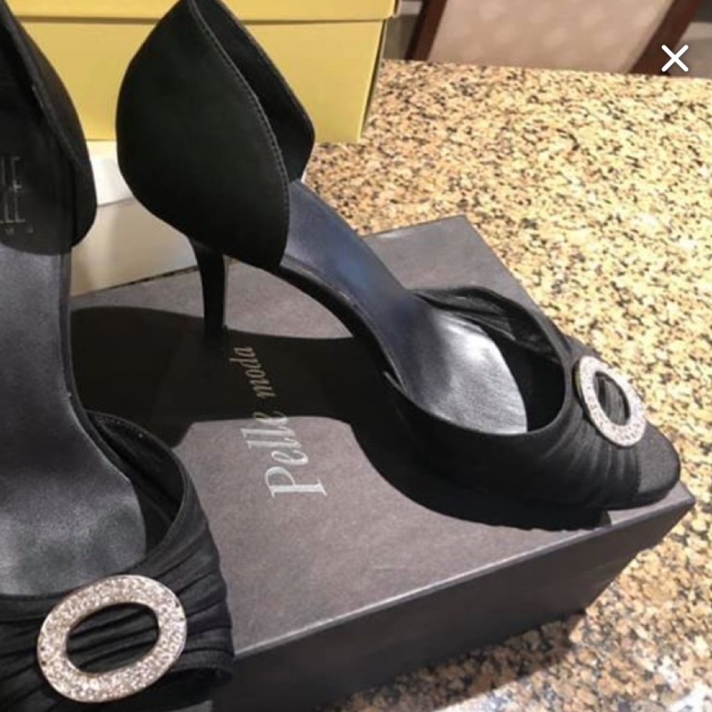 Pelle MODA Shoe